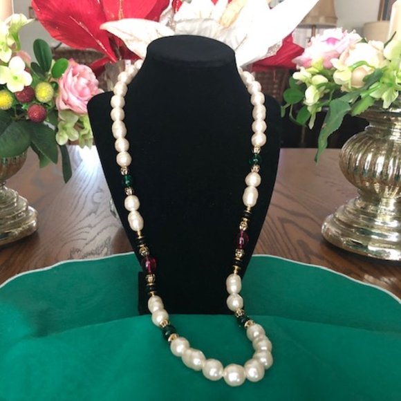AVON KENNETH JAY LANE RENAISSANCE NECKLACE VINTAGE - Picture 1 of 13